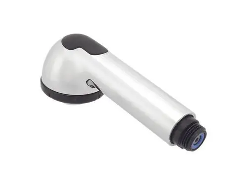 Chromfarbene Geschirrbrause von Ideal Standard, mit leicht gebogenem Griff und Anschluss für eine Wasserzufuhr.